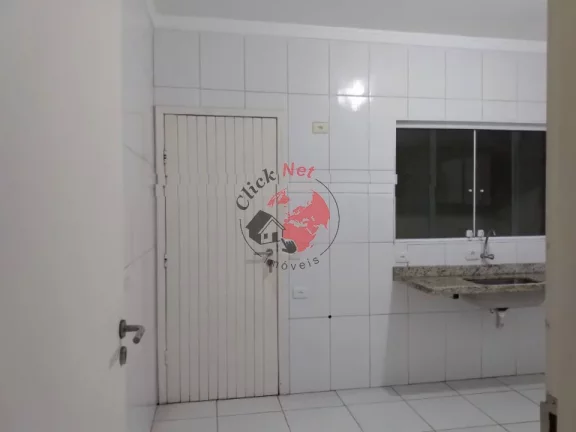 Imagem Sobrado em Condomínio à Venda, Frente a Praia, 2 suítes, varanda, quintal e 2 vagas, bairro Gaivota, Itanhaém