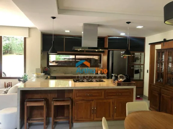 Imagem Casa 225 m² com 3 dormitórios, 3 suites, 4 banh, 5 vagas à venda, por R$ 1.500.000 - Fazendinha - Carapicuíba/SP