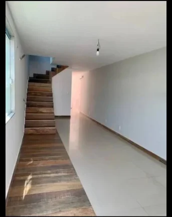 Imagem CASA DE CONDOMÍNIO FREGUESIA JACAREPAGUÁ DÚPLEX ACEITA FINANCIAMENTO