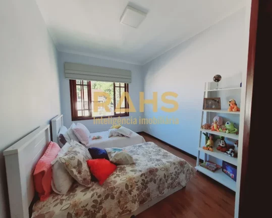 Imagem Maravilhoso sobrado casa em ótima localização no bairro Anita Garibaldi, com 420m² de área cons...