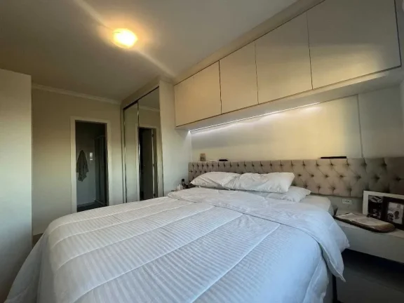 Imagem Apartamento com 2 dormitórios sendo 1 suíte e 1 vaga de garagem em Florianópolis/SC