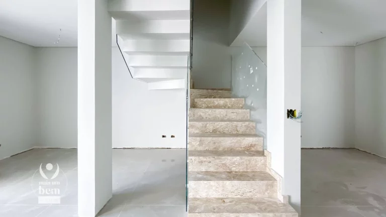 Imagem INCRÍVEL TRIPLEX 160 m² com 3 quartos sendo 1 suíte, 3 vagas de garagem à venda por R$ 1.150.000 no prestigiado JARDIM SOCIAL - Curitiba/PR