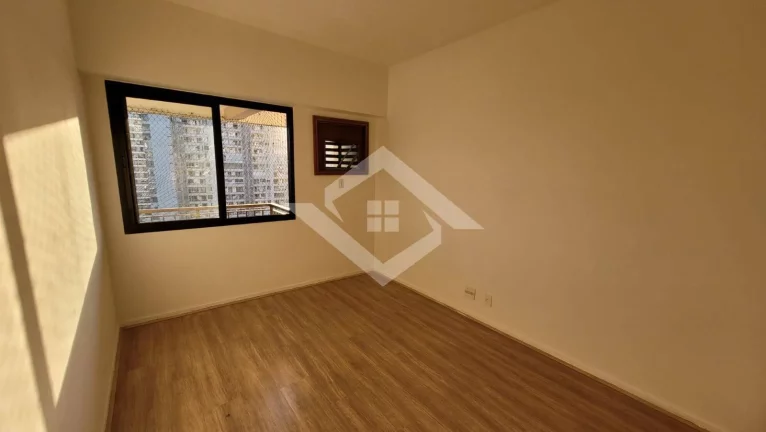 Imagem Apartamento de 2 Quartos para Venda na Barra da Tijuca com 83 m²