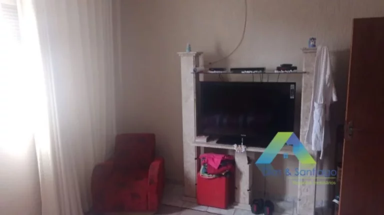Imagem SANTO ANDRÉ CASA 145M², com Edicula, espaço gourmet com churrasqueira ótima localização e valor !!!