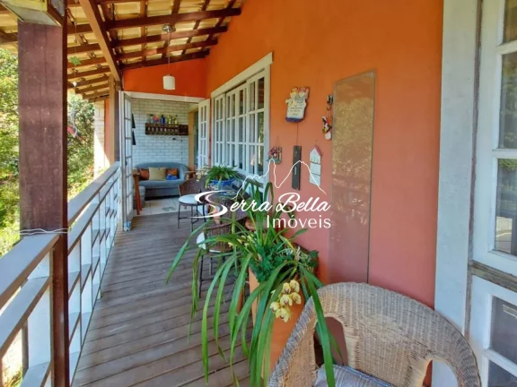 Imagem Casa com 4 dormitórios à venda, 250 m² por R$ 680.000,00 - Barra do Imbuí - Teresópolis/RJ