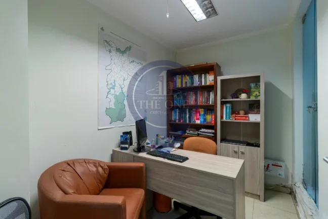Imagem Casa de Luxo à Venda em Indianópolis, São Paulo-SP: 3 Quartos, 1 Suíte, 1 Sala, 4 Banheiros