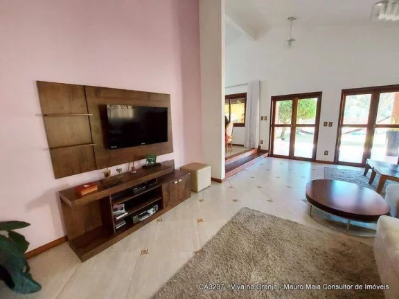 Imagem Casa à Venda com 3 quartos, 494 m² por R$ 1.470.000 Granja Viana
