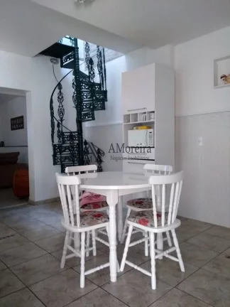 Imagem LINDA CASA TÉRREA 3 dormitórios com 248 m² de construção com pavimento inferior muito bem aproveitado