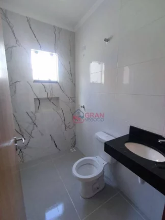 Imagem Casa com 3 dormitórios à venda em Araucária/PR