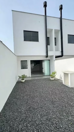 Imagem Geminado com 3 dormitórios sendo 1 suíte e 2 vagas de garagem Boa Vista | Joinville/SC
