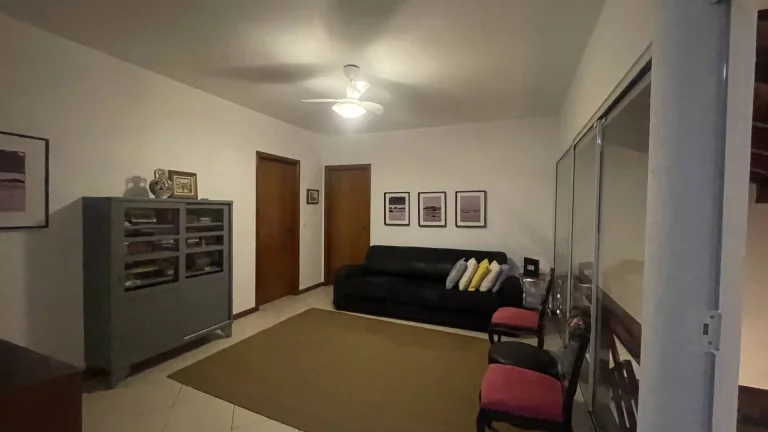 Imagem Casa com 6 Quartos para Temporada em Jurerê Internacional