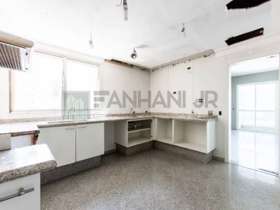 Imagem VENDO EXCELENTE APARTAMENTO NA RUA PROF. ARTHUR rAMOS. Quadra de Tênis,junto ao clube Pinheiros,vista panorâmica,único! Sofisticado empreendimento e