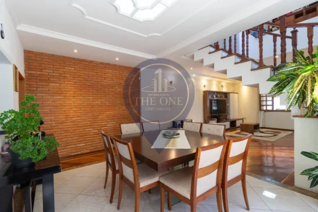 Imagem Casa à venda em São Paulo-SP na Vila Clementino com 3 quartos, 3 suítes, 2 salas, 5 banheiros, 2 vagas, 248 m².