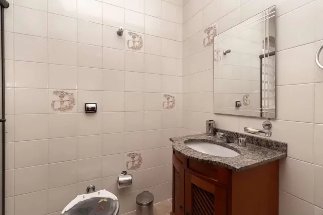 Imagem Excelente Casa à venda com 3 suítes, 4 vagas de garagem, salão de festas e área gourmet por R$1460.000-Jd Marisa-SP