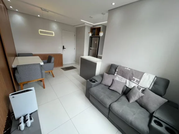 Imagem Apartamento todo mobiliado com 42 m², oferece conforto com seus 2 dormitórios, sala, cozinha e ban...