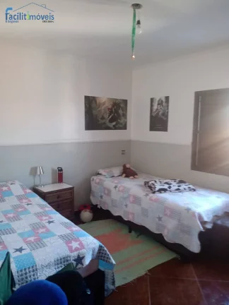 Imagem SOBRADO 4 DORMITÓRIOS COM 1 SUÍTE - VILA PALMARES - SANTO ANDRÉ