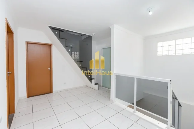 Imagem Triplex Espaçoso com Sol da Manhã e Pátio para 6 Carros
Se você procura um imóvel que ofereça ...