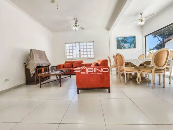 Imagem Belíssima casa à venda e Locação Anual com 4 Dormitórios 2 Suítes 281m² de área útil, na Riviera de São Lourenço - Bertioga SP