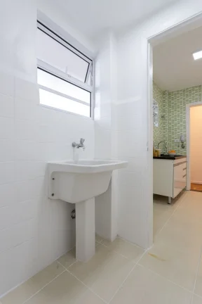 Imagem Apartamento 51M² Reformado, 2Q, 1 Banheiro.