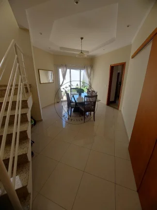 Imagem Encanto e Exclusividade: Casa em Condomínio de Alto Padrão em Valinhos com Conforto e Segurança!