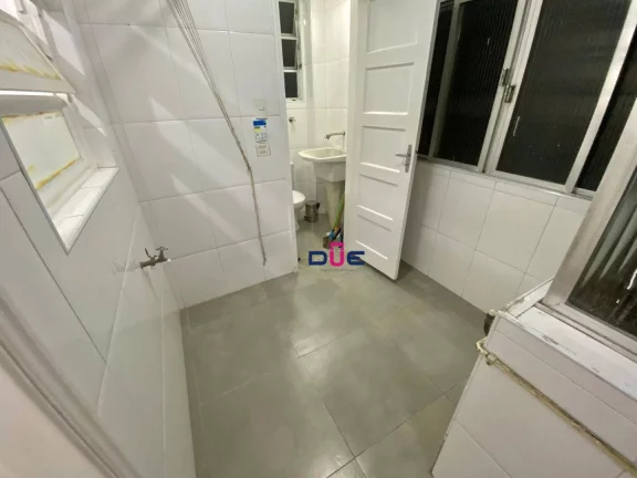 Imagem Apartamento com 2 dormitórios à venda por R$ 470.000,00 - Gonzaga - Santos/SP