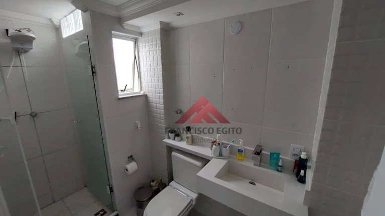 Imagem Apartamento com 2 dormitórios à venda, 67 m² por R$ 250.000,00 - Mutuá - São Gonçalo/RJ