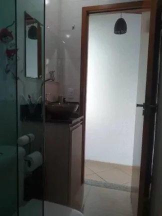 Imagem Cobertura Sem Condomínio com 105 m² 2 Dormitórios 1 Vaga de Garagem