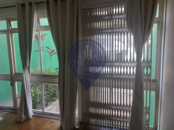 Imagem Casa para locação na Vila Mariana, São Paulo-SP: 9 quartos, 3 banheiros, 5 vagas de garagem e 414m² de área.