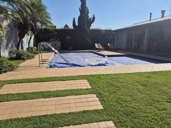 Imagem Casa térea à venda com 3 quartos, sendo 2 suítes, em Condomínio Flamboyant-B, Atibaia - SP