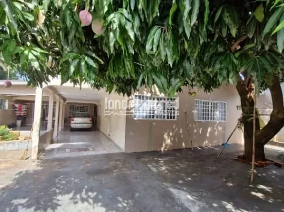 Imagem Casa à Venda em Ibiporã com 3 Quartos, 2 Banheiros, 4 Vagas de Garagem e 186 m² de Área Útil