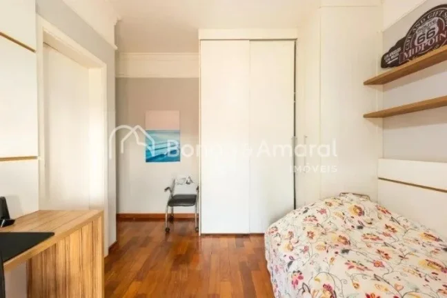 Imagem Maravilhosa casa com 360m² posicionada em um terreno com 370m². Completa e perfeita para acomodar ...