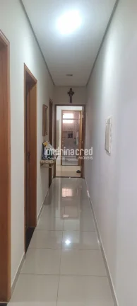 Imagem Linda Casa à Venda no Portal de Versalhes: 3 Quartos, Sendo 1 Suíte com Armários Planejados, por Apenas 550 Mil Reais – Oportunidade Imperdível!"