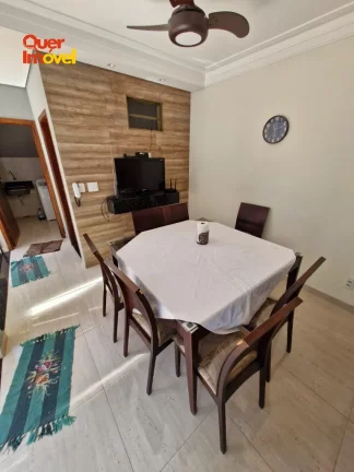 Imagem Imperdível: Casa à venda em Ribeirão Preto-SP, bairro Alto do Ipiranga. 3 quartos, 2 suítes, 3 salas, 4 banheiros, 3 vagas de garagem. 267,06 m².