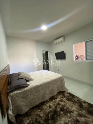 Imagem CASA DISPONIVEL PARA VENDA, NO JARDIM MONTE CARLO, SINOP - MT.