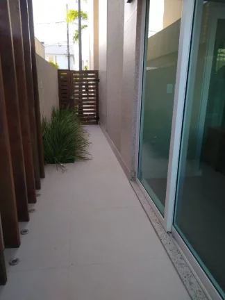 Imagem Casa de Luxo no Condomínio Ravines - Espaço, Conforto e Elegância