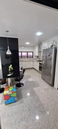 Imagem Cobertura à semi-mobiliada de 271 m², com 3 dormitórios ,sendo 2 suítes master com closet e banh...