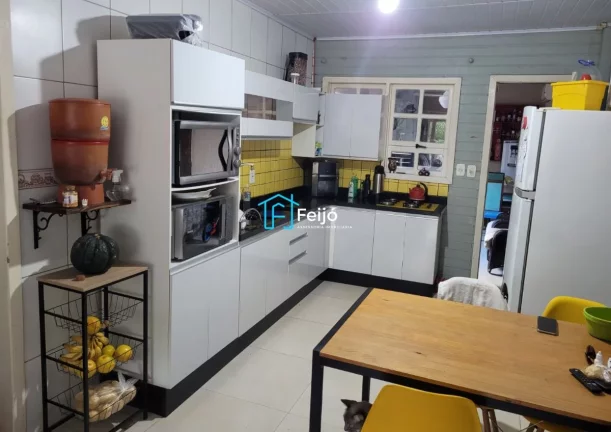 Imagem Casa 2 dormitórios no Bairro Ponta Grossa