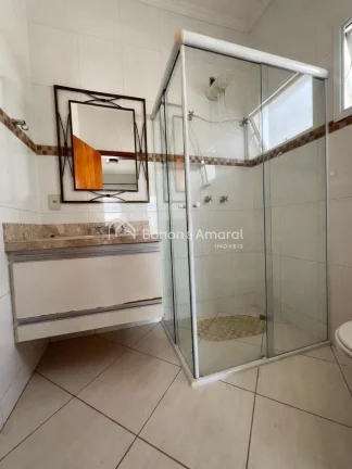 Imagem Ótima casa sobrado à venda no Condomínio Canterville, localizada logo na entrada de Valinhos pela...