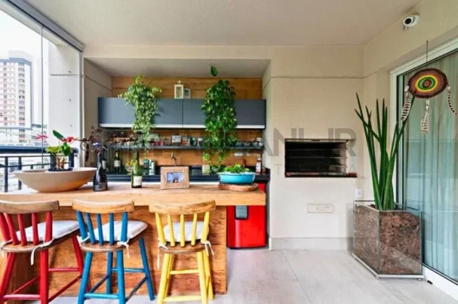 Imagem Apartamento de alto padrão para locação na Indianópolis, São Paulo-SP: 3 quartos, 3 suítes, 3 salas, 4 banheiros, 2 vagas e 164m².