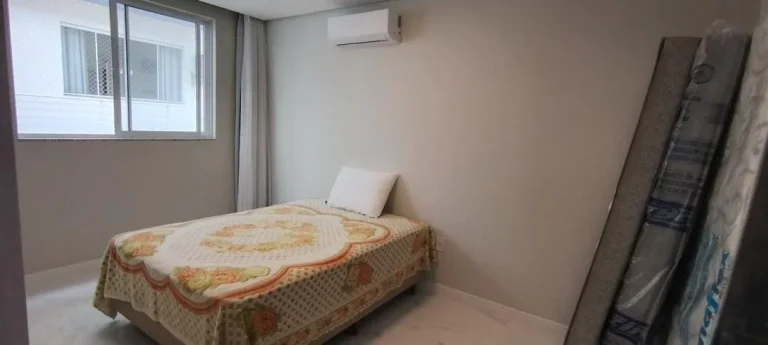 Imagem Aluguel de Apartamento de 3 quatros sendo 1 suíte em Gravatá, Navegantes - Temporada