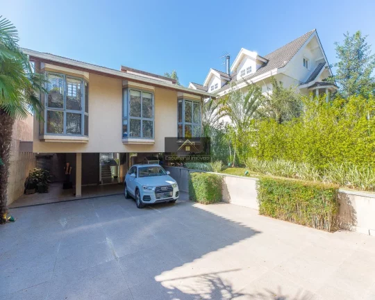 Imagem CAMPO BELO SOBRADO ALTO PADRÃO RECÉM-REFORMADO 425,00 M 4 SUÍTES DUPLEX COPA COZINHA LAREIRA PORCELANATO ÁREA GOURMET PISCINA 4 VAGAS RUA TRAQUILA