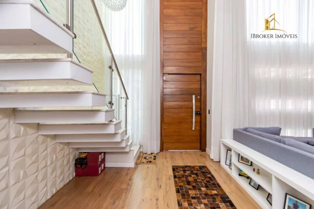 Imagem Sobrado mobiliado com 3 suítes à venda, 185 m² por R$ 1.530.000 - Uberaba - Curitiba/PR