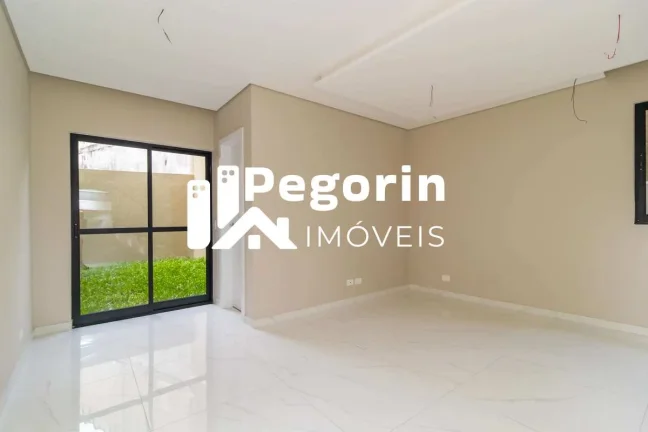 Imagem Sobrado à venda em Curitiba, Uberaba, com 3 quartos, 104m²