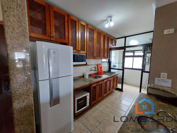 Imagem Ótimo apartamento com ampla planta e a poucos metros da praia !