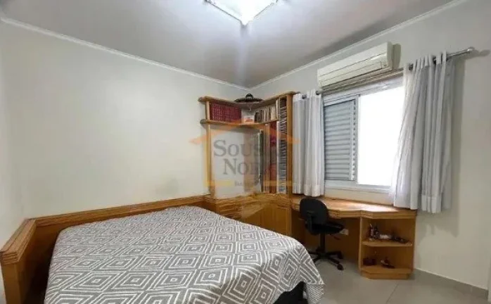 Imagem Sobrado residencial semi isolado, com 3 dormitórios, sendo 1 suite, sala de estar, sala de jantar, ...