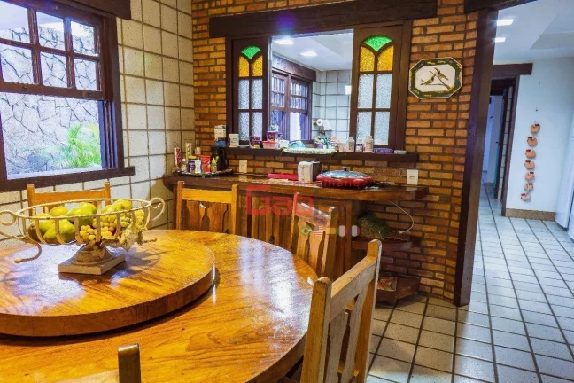 Imagem Casa com 9 dormitórios à venda, 671 m² por R$ 7.500.000,00 - Centro - Cabo Frio/RJ