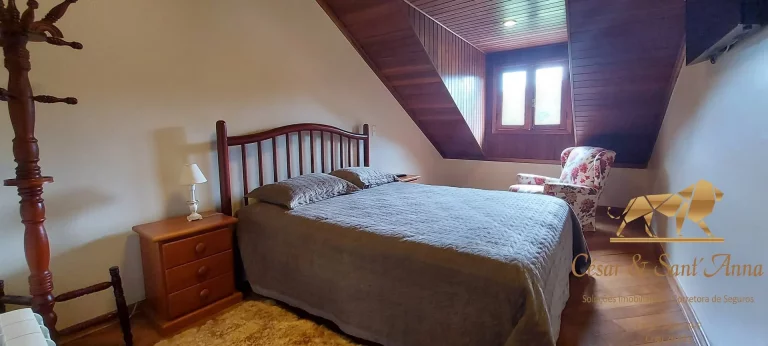 Imagem Lindo Apartamento Duplex e com ótima localização em Campos do Jordão-SP