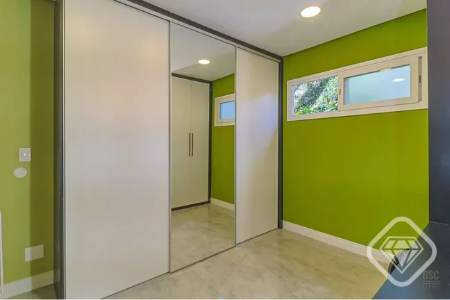 Imagem Casa de luxo no Jardim Isabel
Conforto, elegância e privacidade na rua mais charmosa da Zona Sul

V...