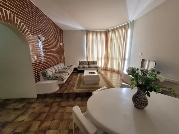 Imagem PITANGUEIRAS – FRENTE AO MAR COM MARAVILHOSA VISTA, MARAVILHOSO APARTAMENTO TOTALMENTE AMPLO E AREJADO, GARAGEM EM PARQUEAMENTO.