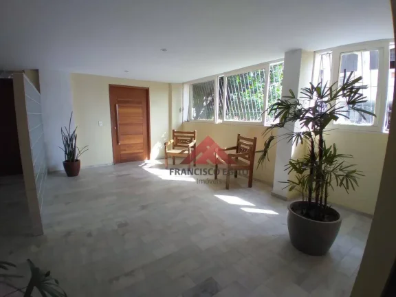 Imagem Apartamento com 2 dormitórios à venda, 76 m² por R$ 250.000,00 - Centro - São Gonçalo/RJ
